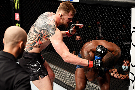 UFC 254: Александр Волков победил Уолта Харриса, видео боя