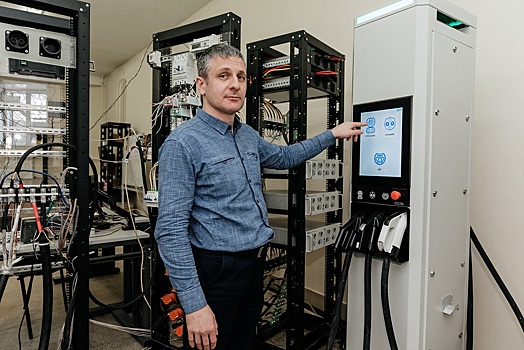 В Новосибирске создали зарядные станции для электрокаров, которые заменят импортные аналоги