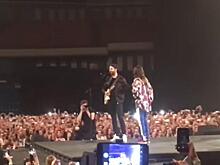 Иван Ургант выступил на одной сцене с Джаредом Лето и группой 30 Seconds to Mars