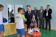 Школьный спортзал открыли, детский сад достроят к концу года в Неклиновском районе Дона
