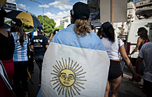 Тысячи аргентинских учителей бастуют против 40%-ной инфляции
