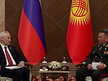 Белоусов обсудил военное сотрудничество с коллегой из Киргизии