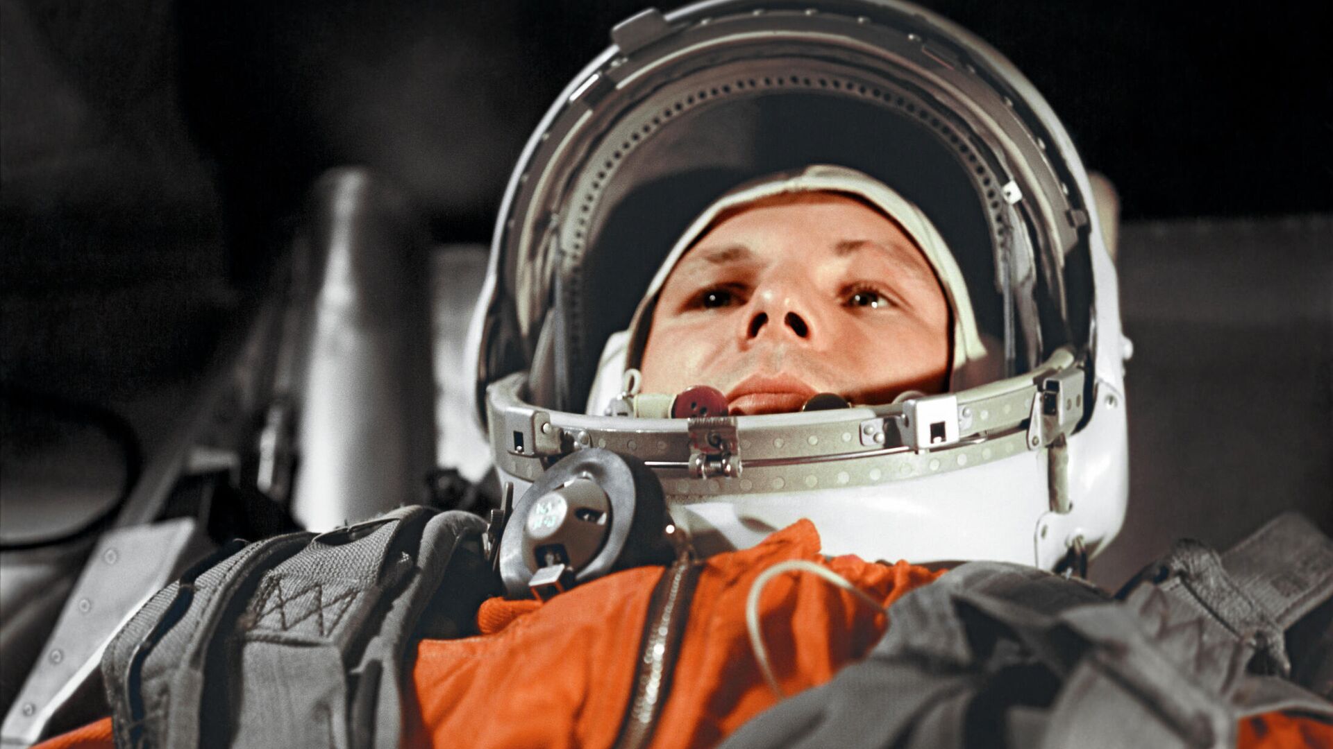«Роскосмос» рассекретил личное дело космонавта Юрия Гагарина