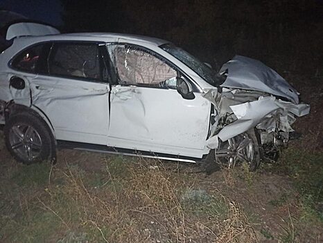 Юноша ранен в столкновении Porsche Cayenne и КамАЗа под Саратовом