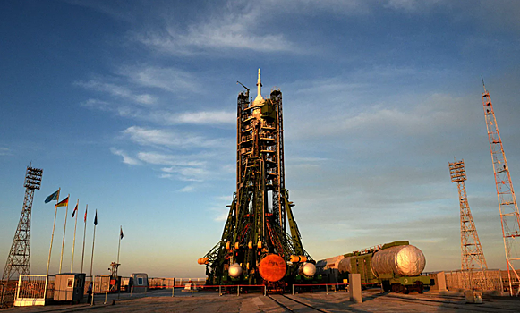 Экипаж «Союза» проводили под песню «Трава у дома» на японском языке