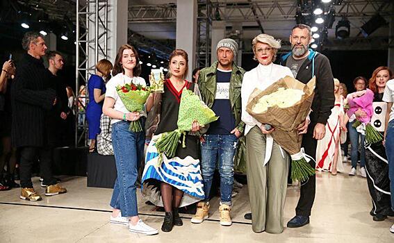 Волонтеры из Выхина-Жулебина посетили показ мод