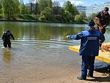 Перед купальным сезоном водолазы обследуют водоемы в ЗелАО
