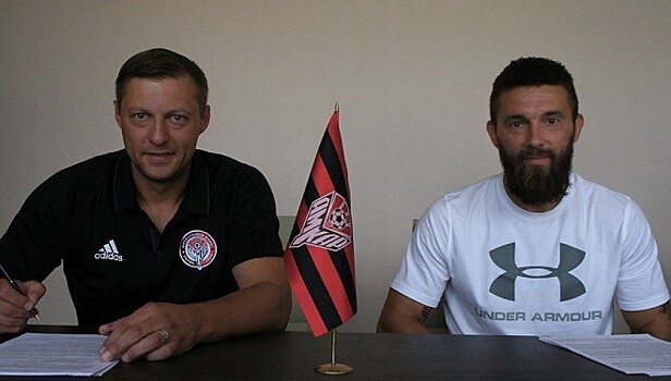 Пошкус и его тренерский штаб подписали контракты с «молодёжкой» «Амкара»