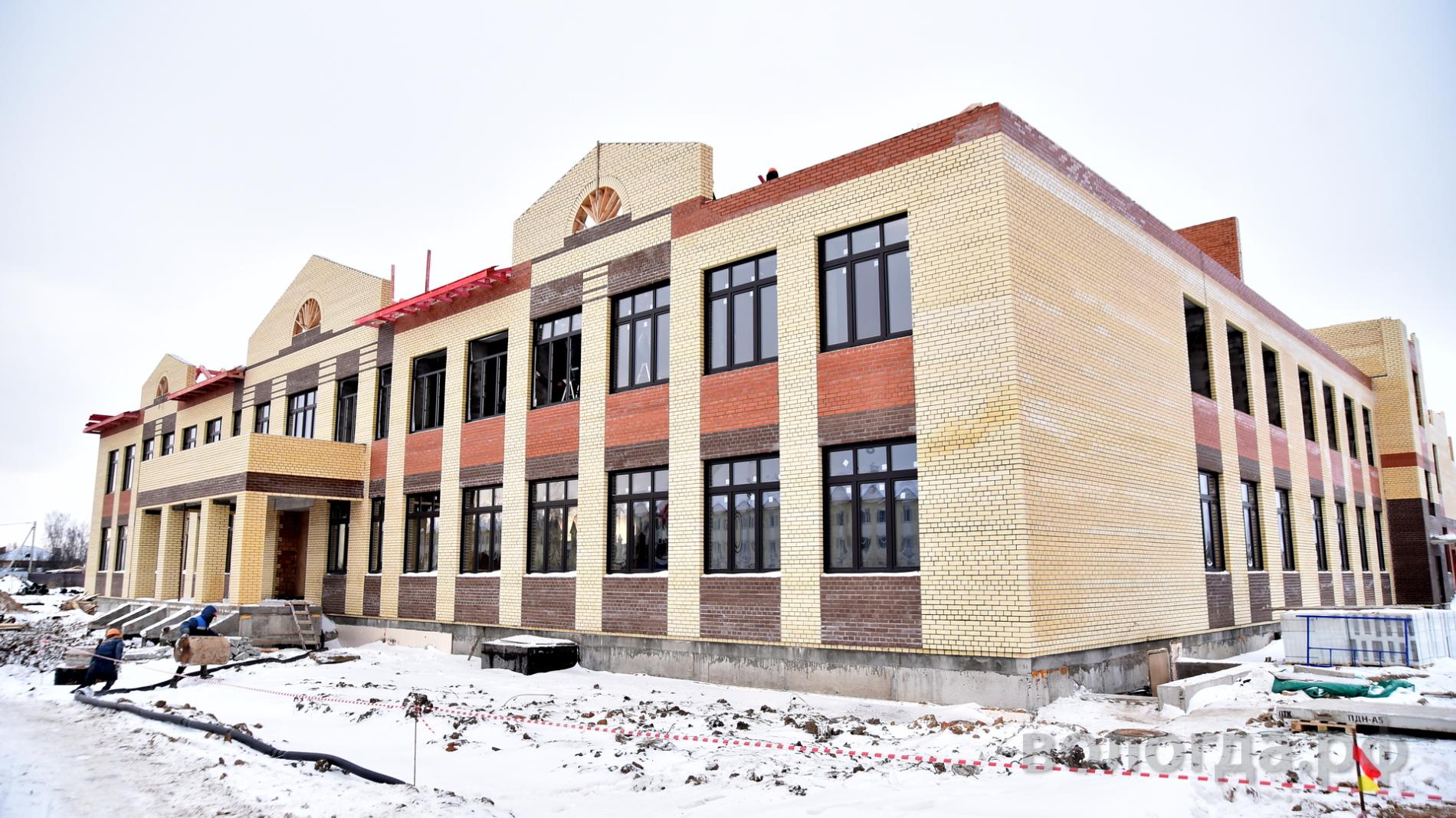 Школа в Прилуках в Вологде готова на 42%