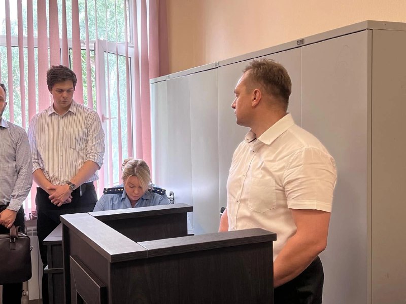 В Новосибирске начали судить адвоката по обвинению в разглашении тайны следствия