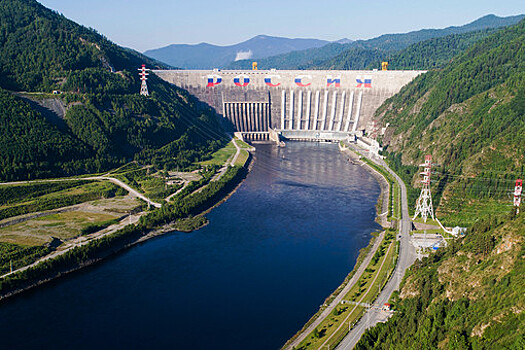 Дефицит больших плотин: России предсказали проблемы с водой