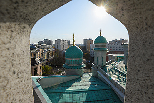Соборная мечеть глазами москвичей: цвет тиффани, смотровая площадка и экскурсии для иностранцев