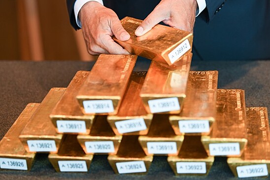 Международные резервы РФ выросли за неделю на 5,1 млрд долларов
