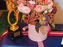 Журнал MODA topical наградит самых ярких звездных мам 2017 года!