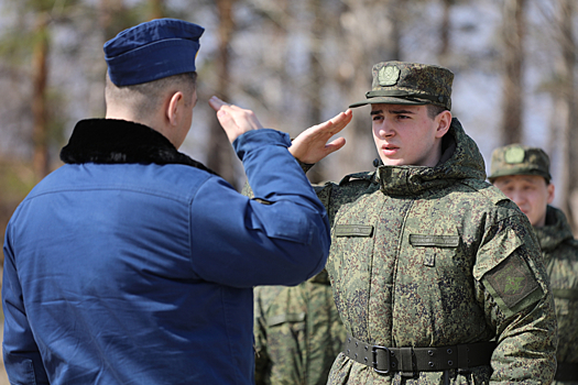 В Амурском соединении дальней авиации прошли занятия по с личным составом прошли занятия по строевой подготовке