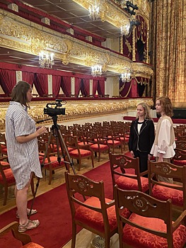 Школьники и Главархив записали ролики об истории Большого театра, Зарядья и метро