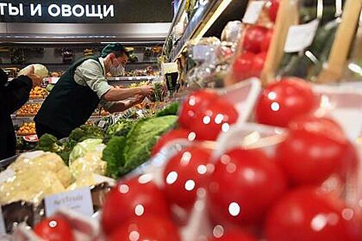 Россиянам разрешат продавать овощи и фрукты с огородов в продуктовых сетях