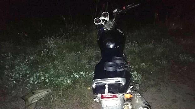 Два мотоциклиста без прав врезались друг в друга, есть пострадавшие