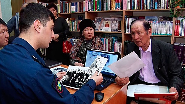Родственники летчика-героя Таранчиева передали архивные документы для «Дороги памяти»