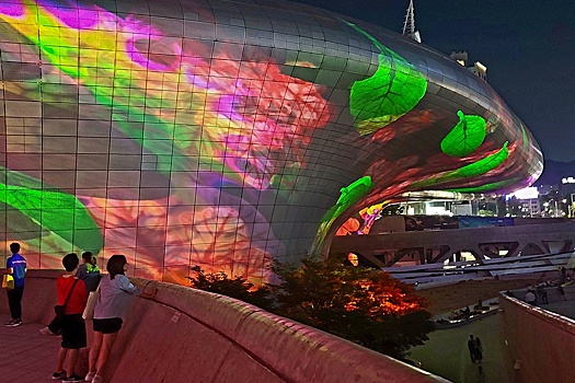 В Сеуле стартовал светозвуковой фестиваль Seoul Light DDP 2023 Autumn