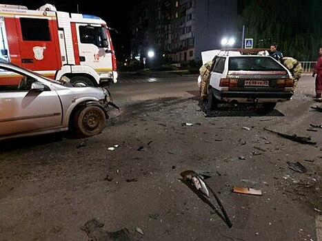 Отвлекали раненого разговорами: в Балтийске 63-летнего водителя зажало в машине после ДТП (фото)