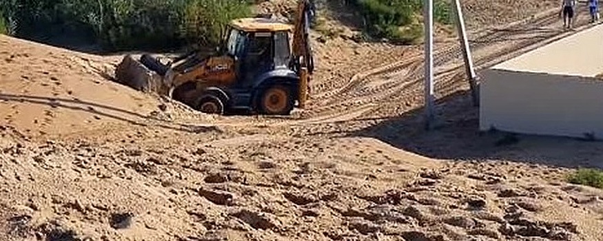 В Анапе разрыли песчаные дюны