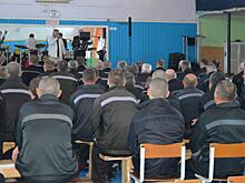 Автор Круга и Шуфутинского спел в хабаровской колонии