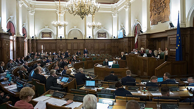 Сейм Латвии в I чтении поддержал закон о гражданстве детям неграждан