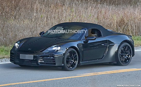 Первые фотографии полностью электрического кабриолета Porsche 718 Boxster