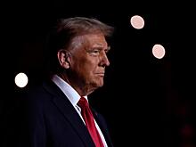 Трамп выступил за отзыв лицензий у телеканалов, которые к нему "негативно относятся"