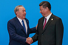 Ким Чен Ын поздравил Си Цзиньпина с переизбранием