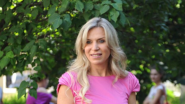 Вдова Юдашкина снялась в бикини на яхте