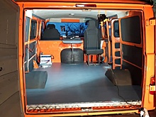 В ФРГ начались торги за уникальную оранжевую "Буханку" в идеале