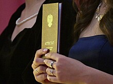 Почему элита в Нальчике не встала под гимн России
