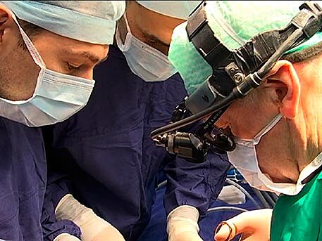 Лео Бокерия провел операцию на сердце в прямом эфире