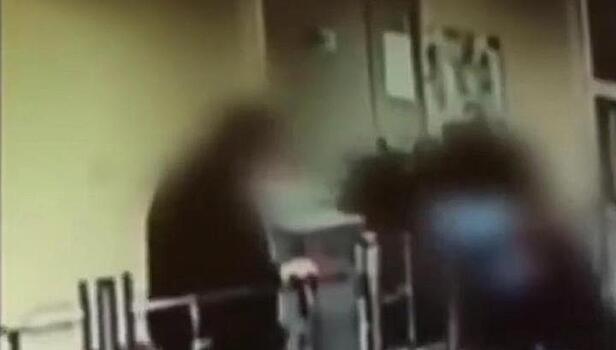 Устроивший "осмотр" сыктывкарской школьнице педофил попал на видео