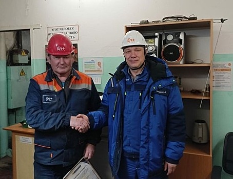 Лучших сотрудников наградили в ГК «Волгаэнерго» в День энергетика