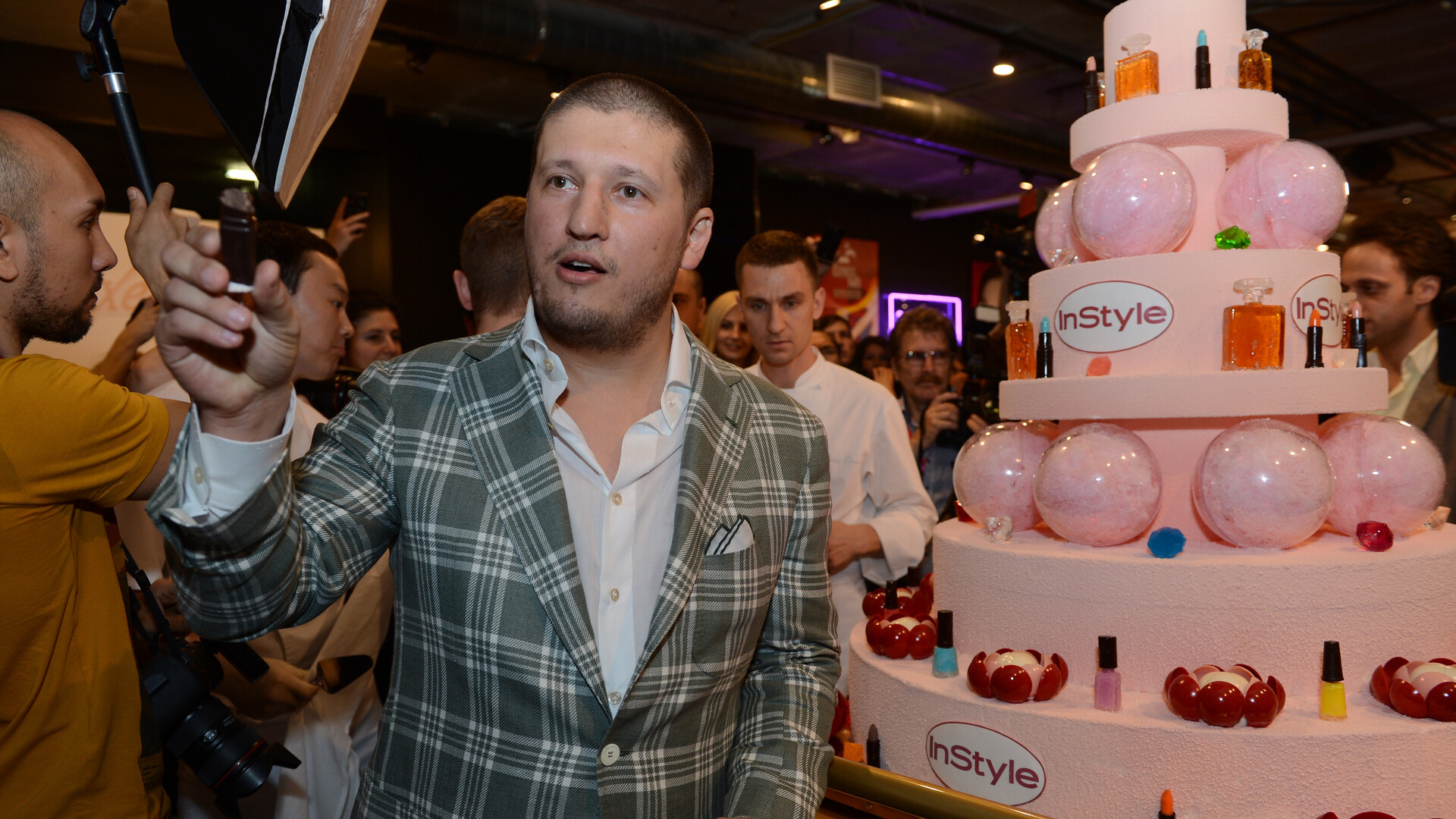 Начало карьеры, громкий скандал, развод: как живет Ренат Агзамов