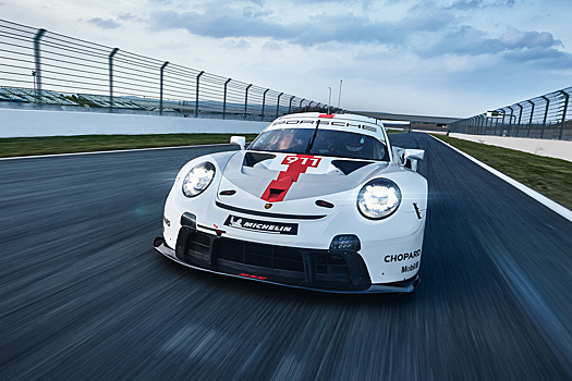 Среднемоторный Porsche 911 обновился на 95 процентов