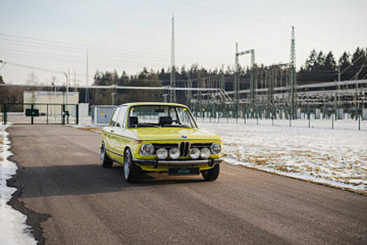 Культовый BMW 2002 - электромобиль с запасом хода 200 км.