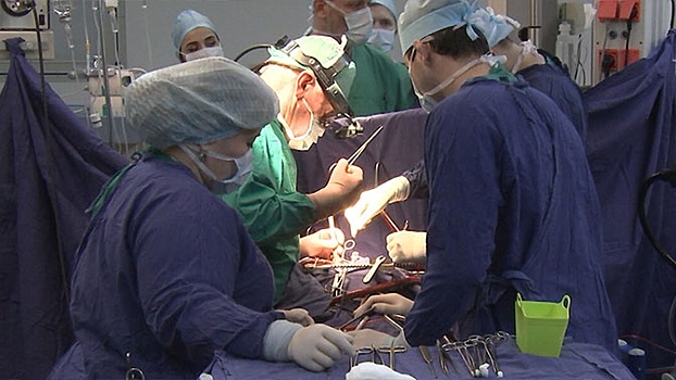 Хирург, который держит в руках сердца: Лео Бокерия - 80 лет