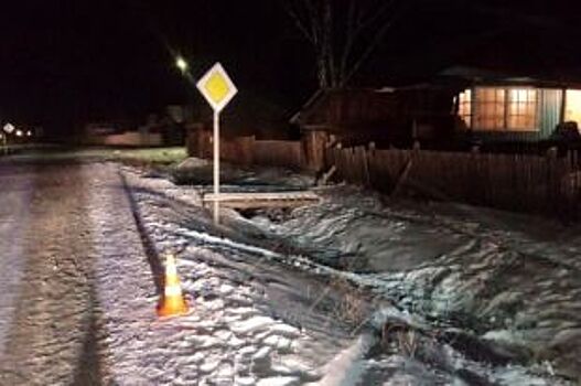 В Братском районе водитель иномарки сбил трех пешеходов и скрылся