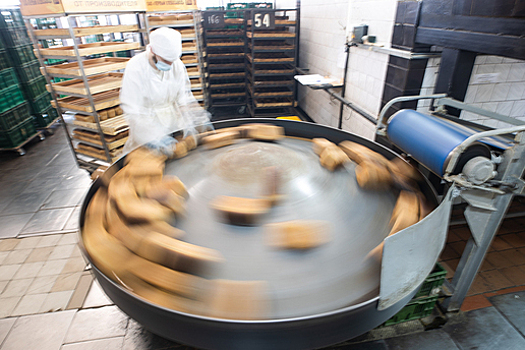 Как пекут хлеб два самых крупных производителя Калининградской области
