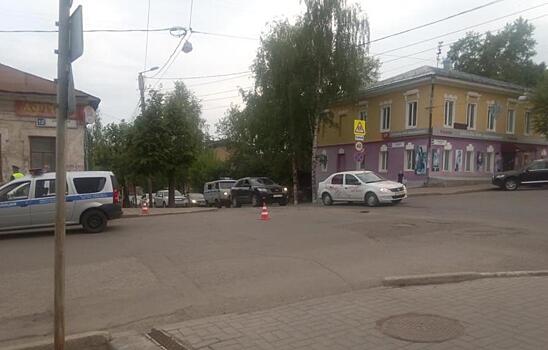 В Кирове «Киа Рио» сбила женщину при движении задним ходом