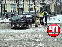 В Йошкар-Оле на видео попало, как машины с людьми разлетелись в ДТП