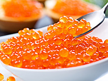 Россиянам рассказали о правильном выборе икры на Новый год