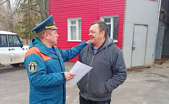 Курские спасатели встретились с ветеранами пожарной службы