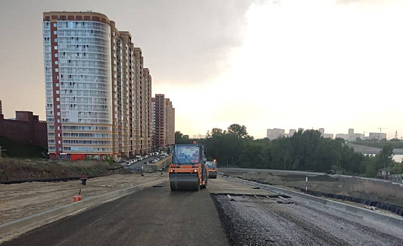 Асфальт начали укладывать от площади Лыщинского до пляжа «Наутилус»