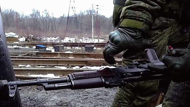 Донецкие оружейники переделали автомат Калашникова в ЗУ-23: видео