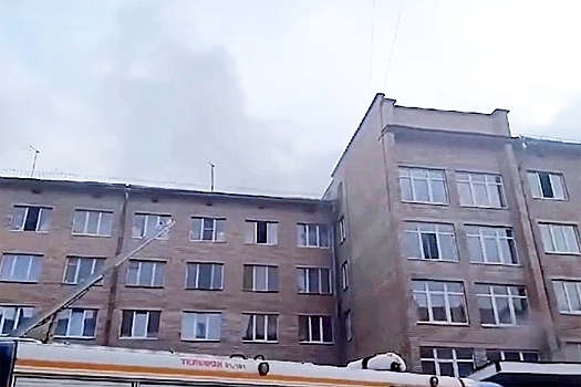 В Москве горит общежитие ветеринарной академии